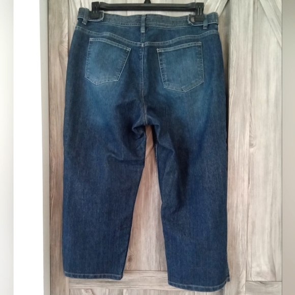 Liz Claiborne Cropped Denim Jeans 12 - Picture 2 of 5